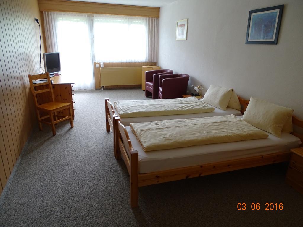 Hotel Old-Jnn Saas im Prattigau Camera foto