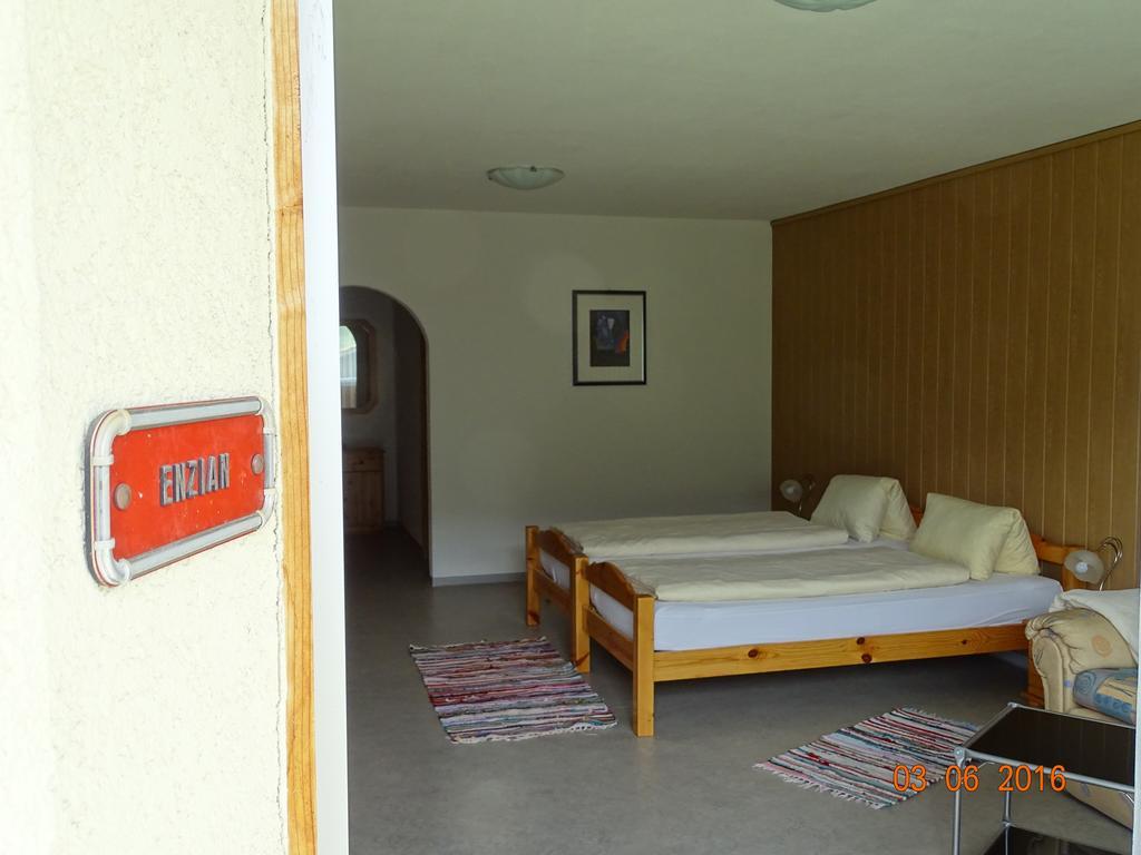 Hotel Old-Jnn Saas im Prattigau Camera foto